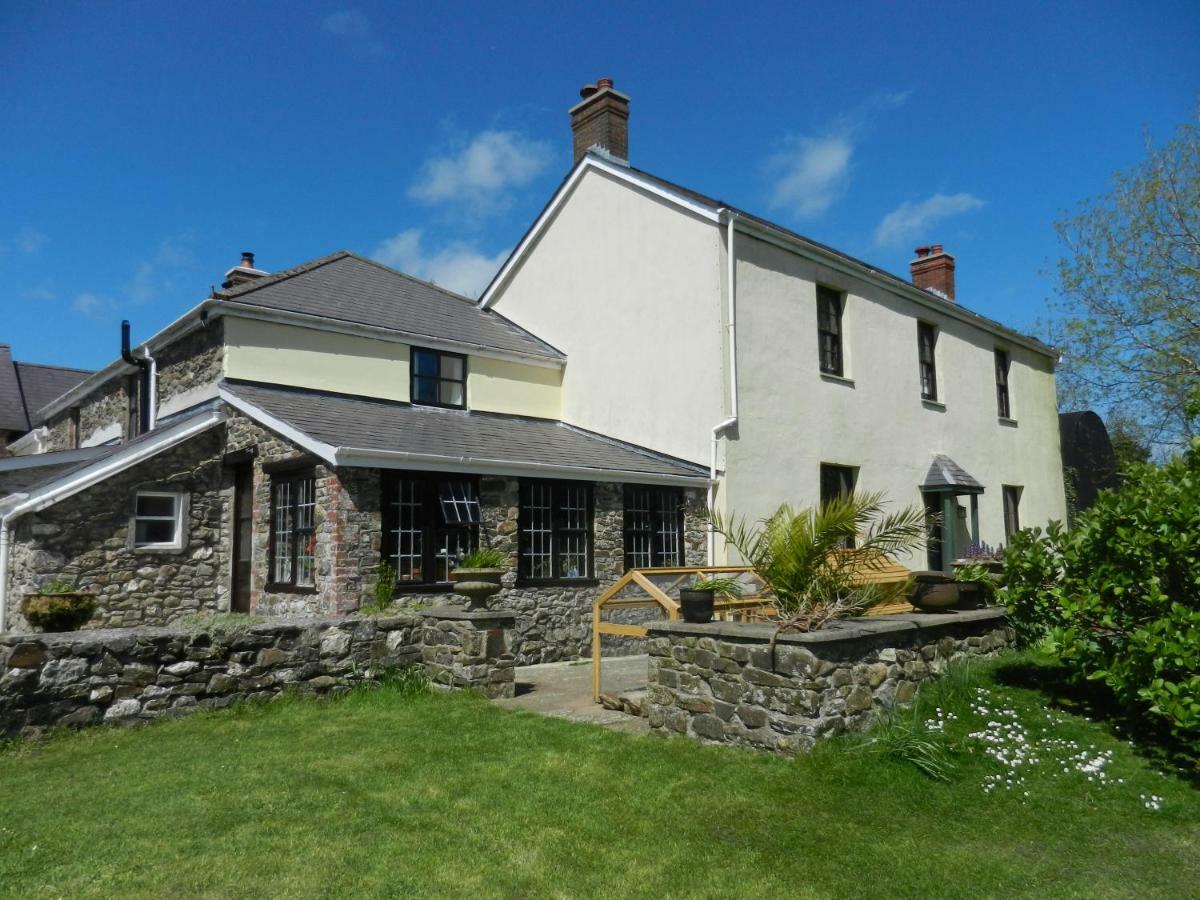 Cilwen Country House Bed And Breakfast Abernant 外观 照片