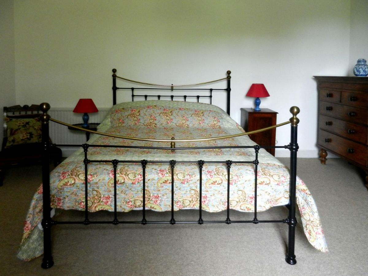 Cilwen Country House Bed And Breakfast Abernant 外观 照片